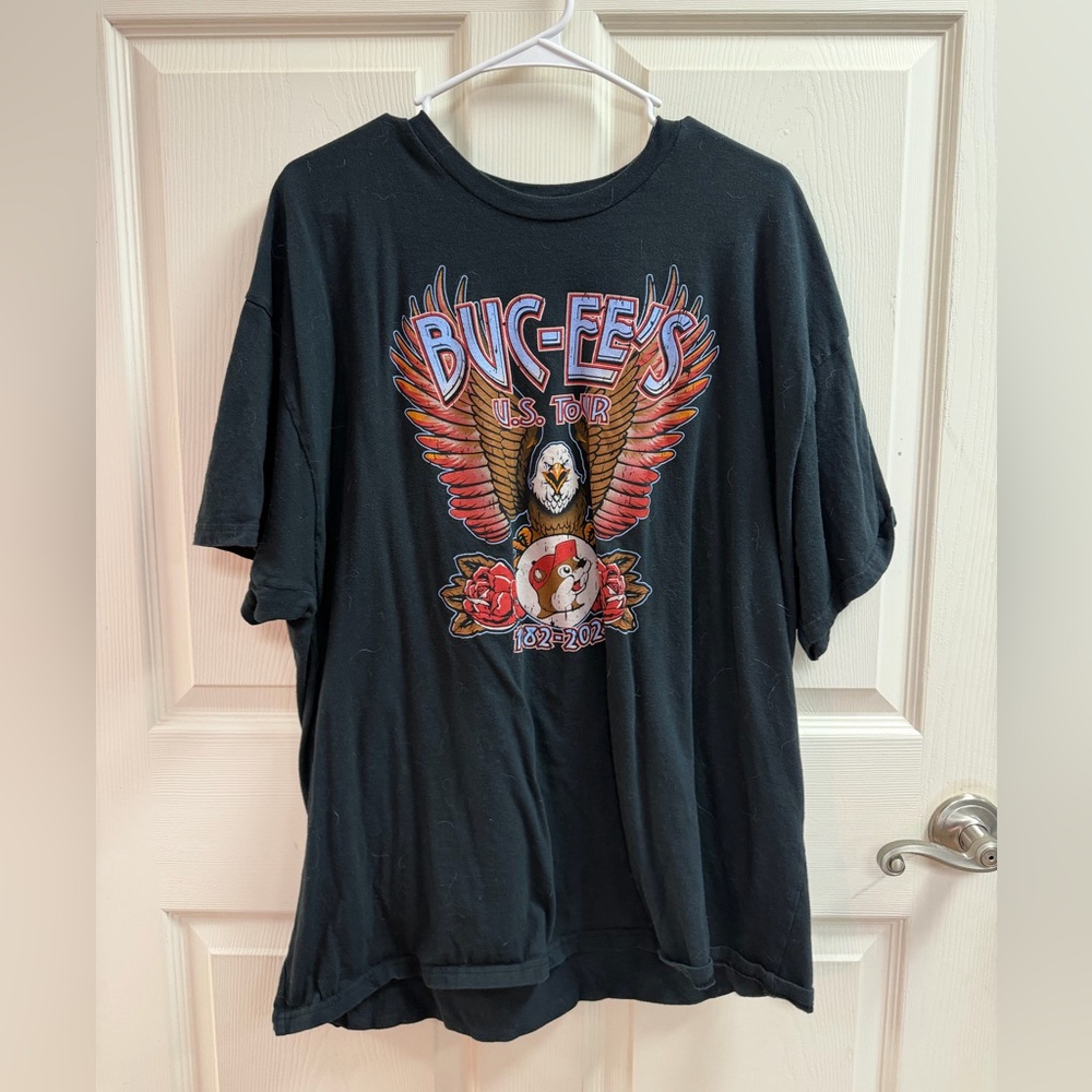 buc-ees t shirt